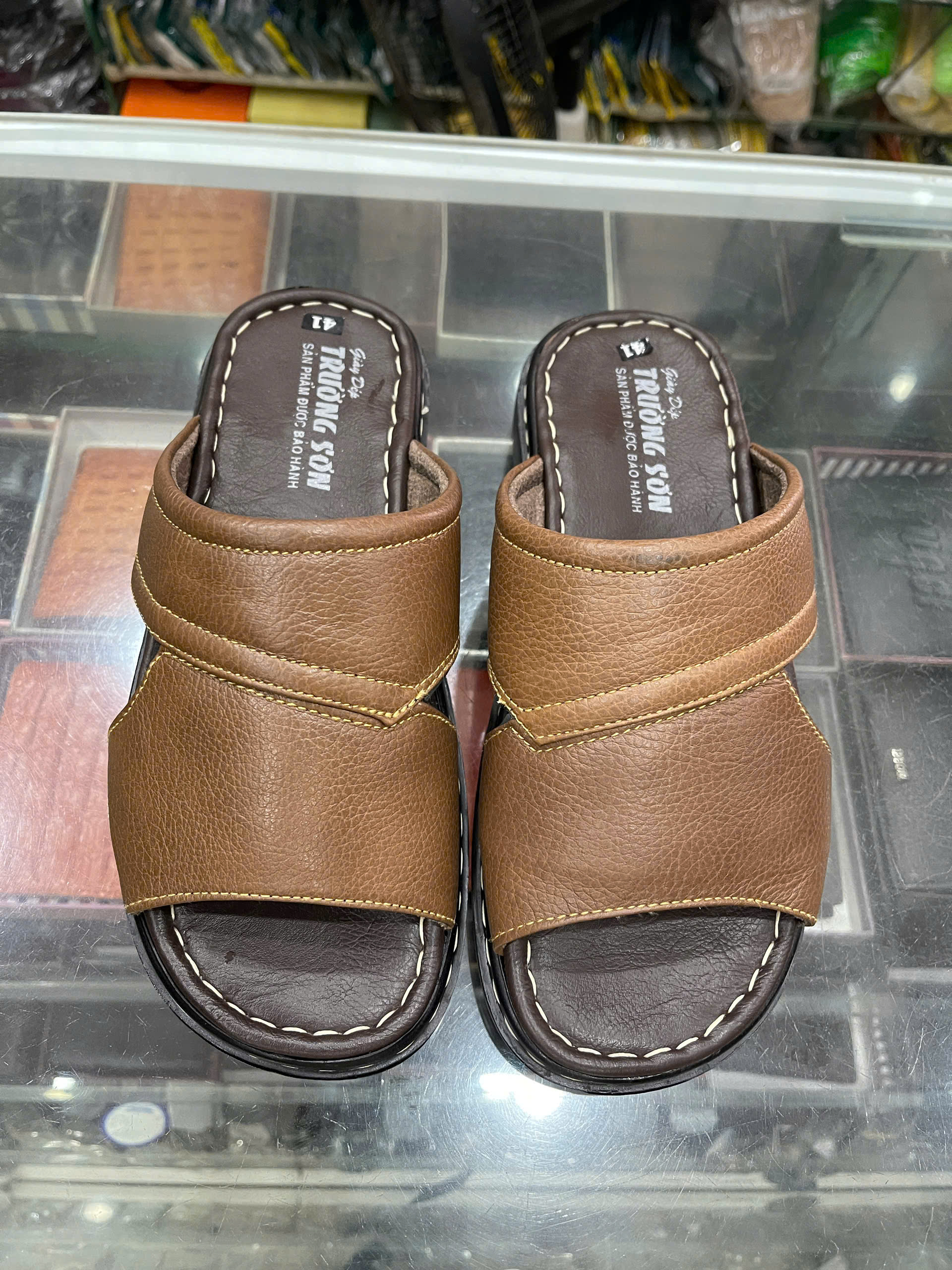 Dép quai ngang nam da bò - Mã 2357 - màu vàng - Ảnh 2
