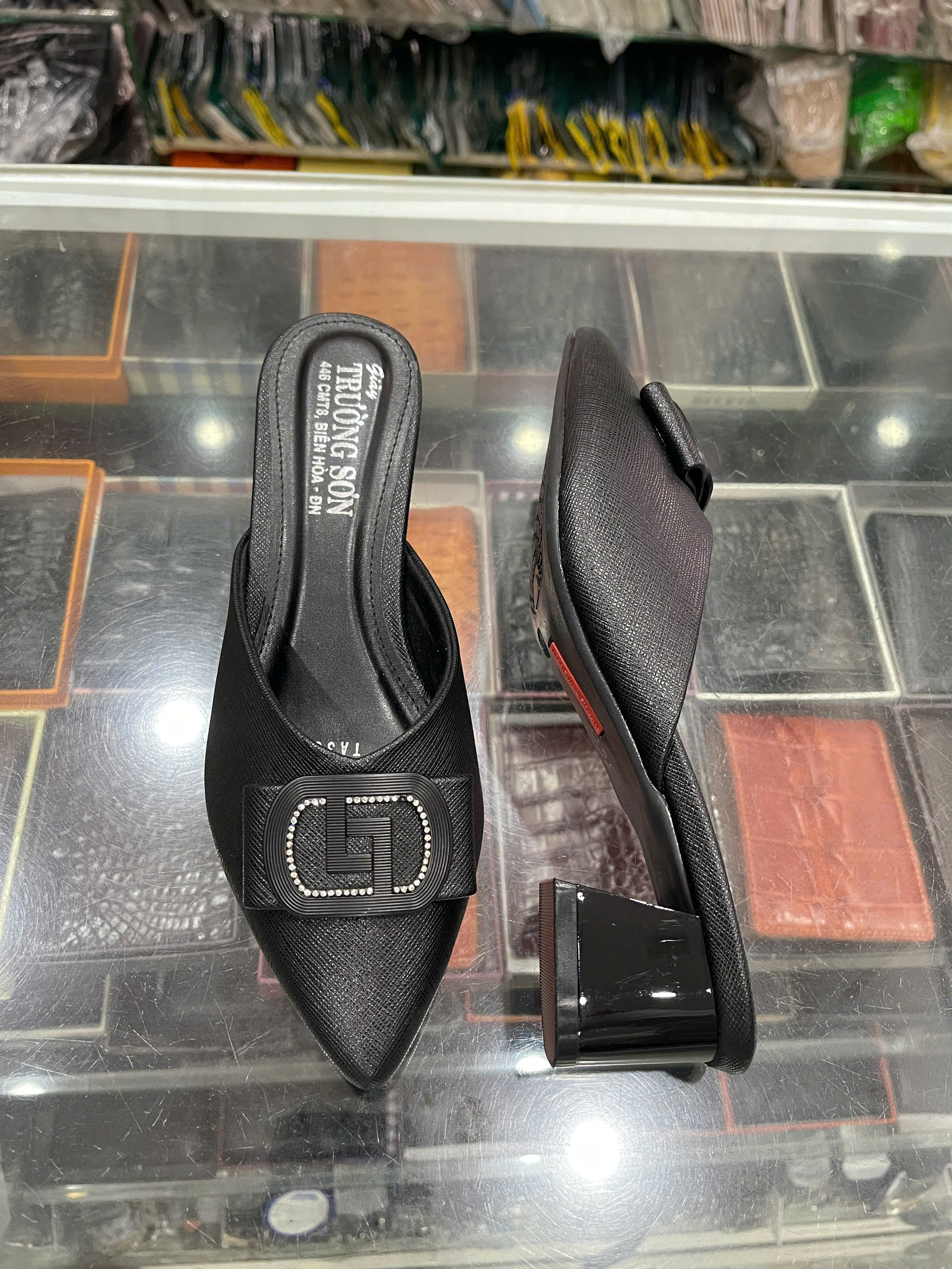 Giày sục nữ da bò - Mã 364 - màu kem