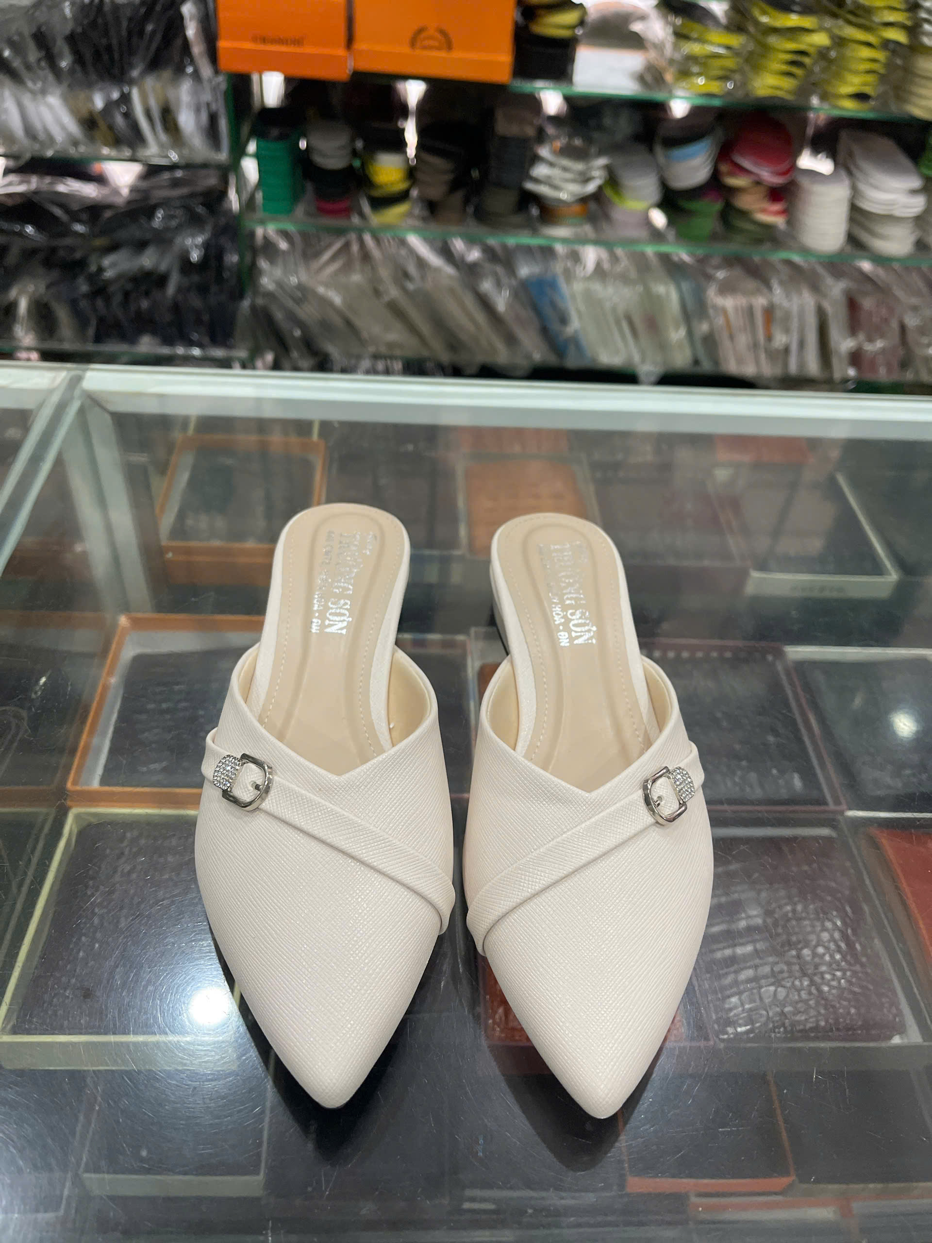 Giày sục nữ da bò - Mã 564 - màu kem - Ảnh 2