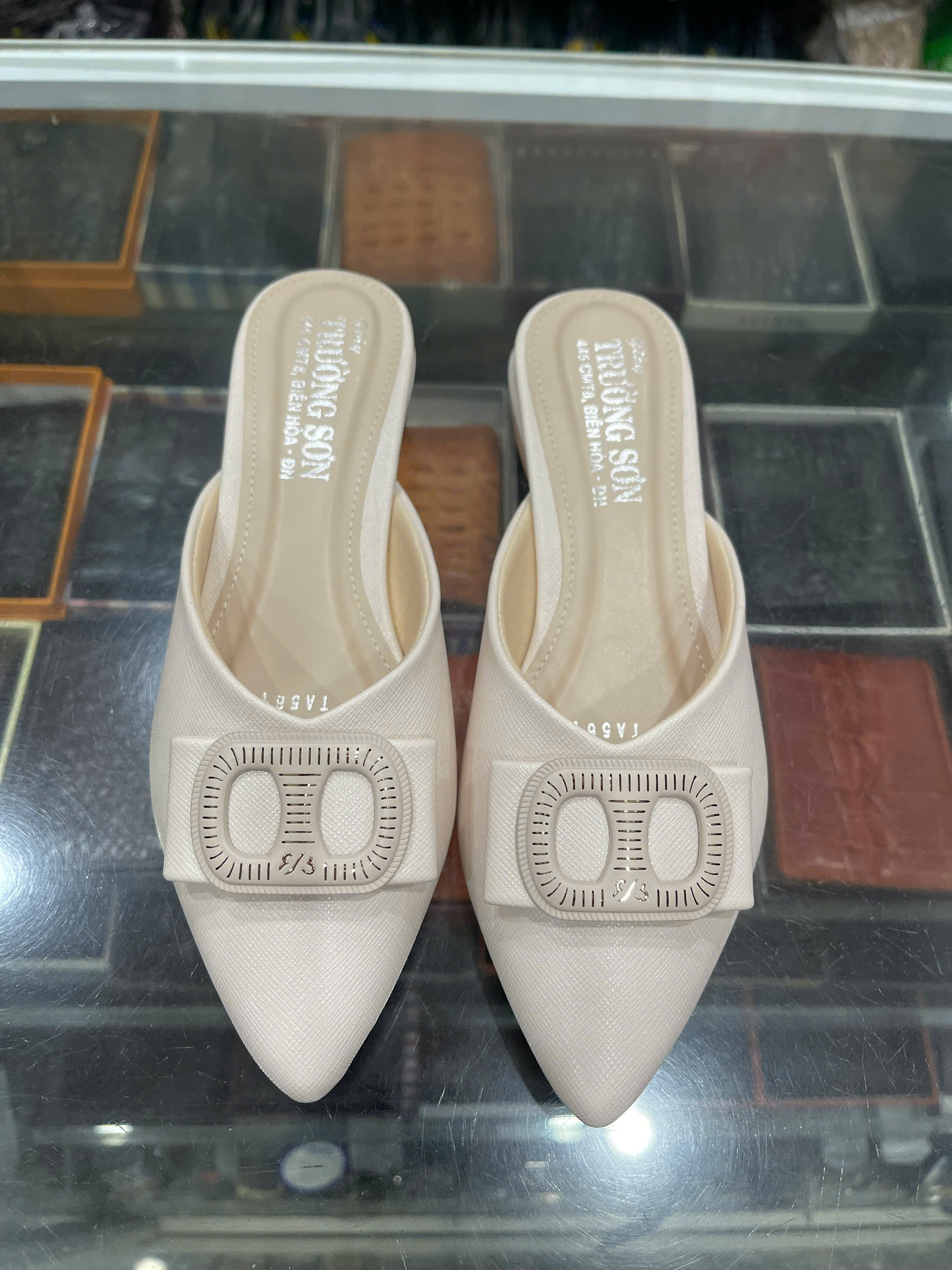 Giày sục nữ da bò - Mã 561 - màu kem - Ảnh 2