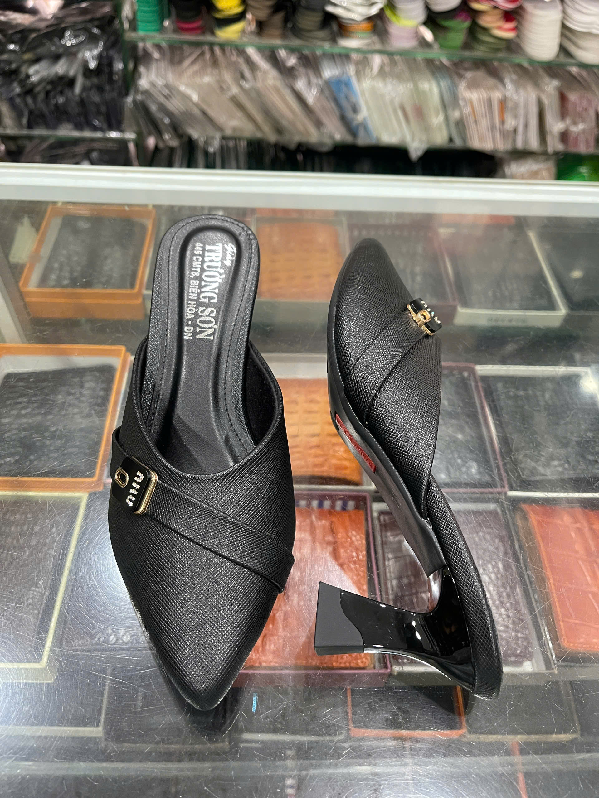 Giày sục nữ da bò - Mã 496 - màu đen